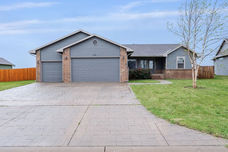 1113 E Red River Cir, Clearwater, KS 67026