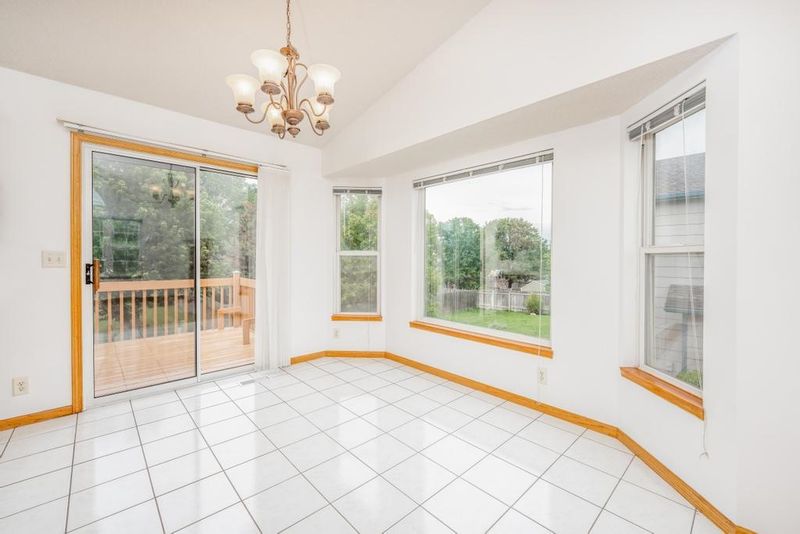 6102 E Quail Ridge St, Bel Aire, KS 67220