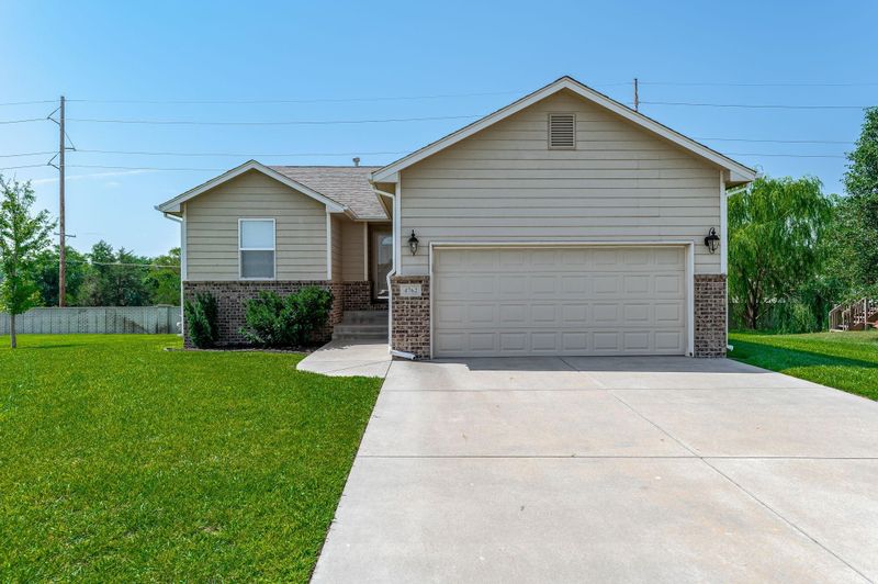 4762 S Kessler Ct, Wichita, KS 67217
