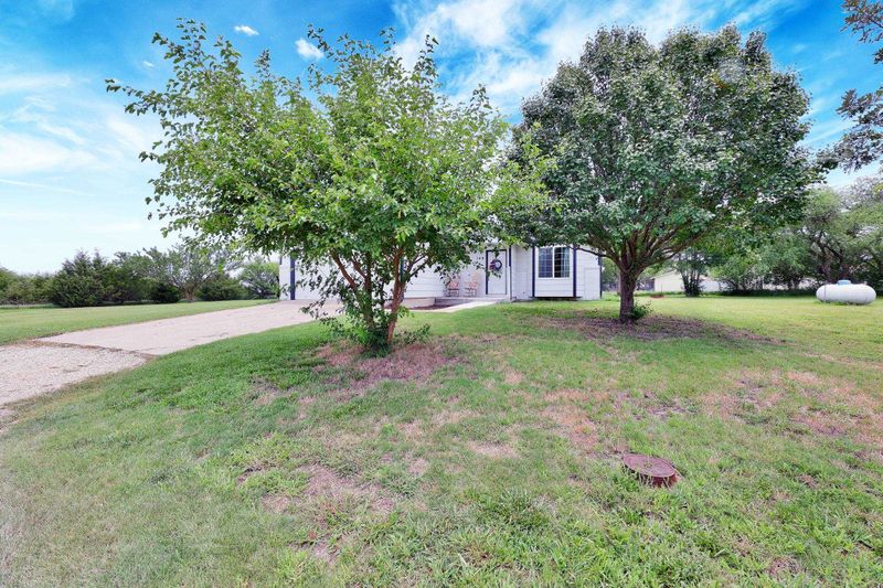 140 N Young St, Greenwich, KS 67055