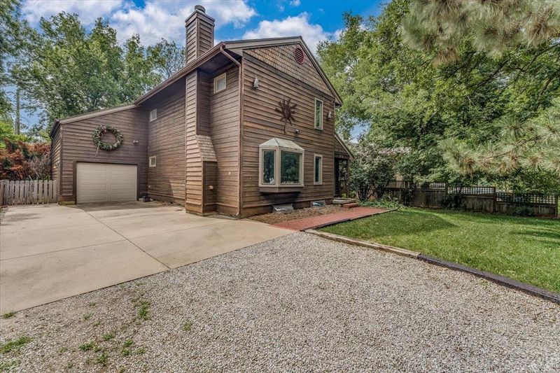 212 S Circle Dr, Wichita, KS 67218