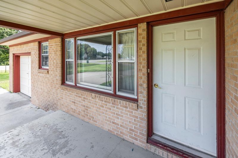 804 Riverdale Dr, Mulvane, KS 67110