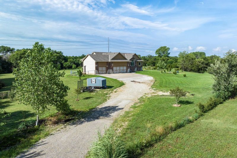 5755 S 127th St E, Derby, KS 67037