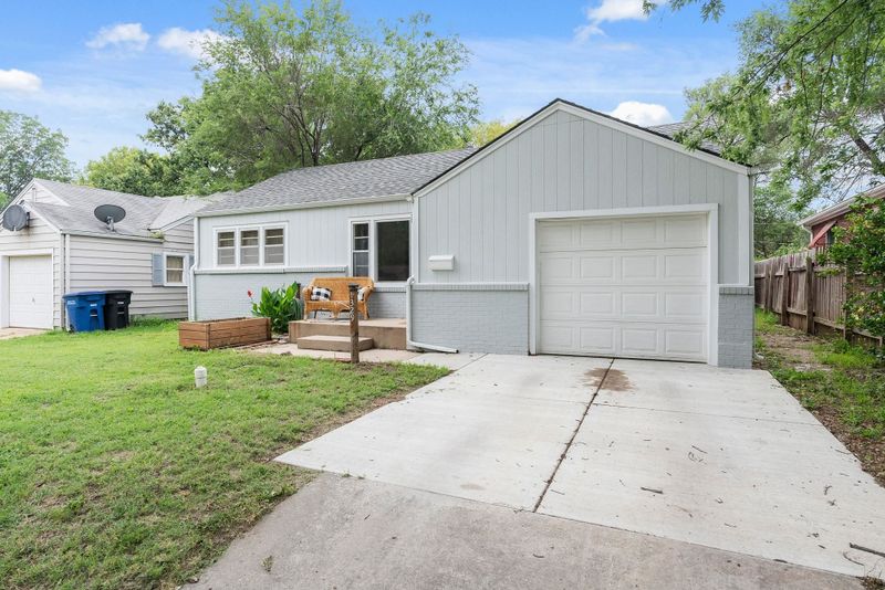 1329 Pauline St, Augusta, KS 67010