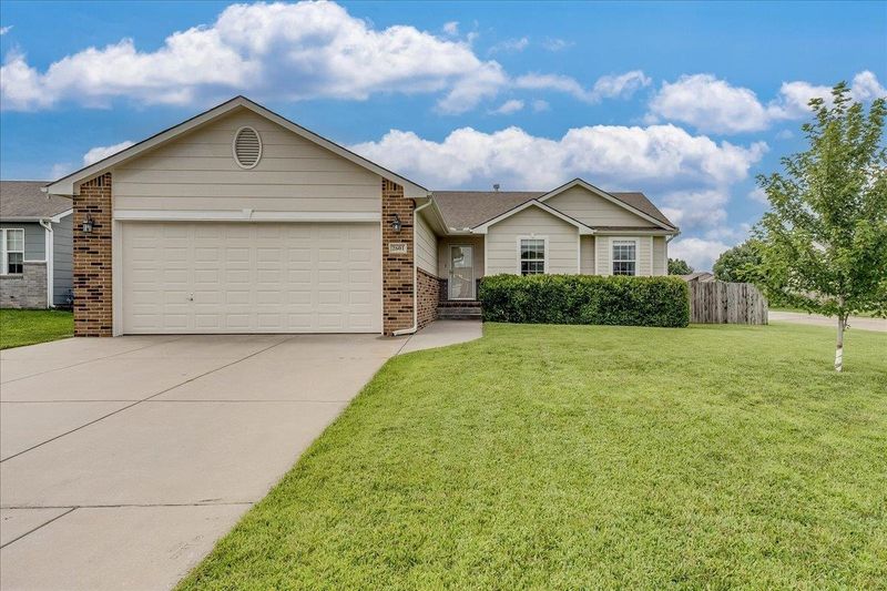 2601 E Cambridge St, Park City, KS 67219