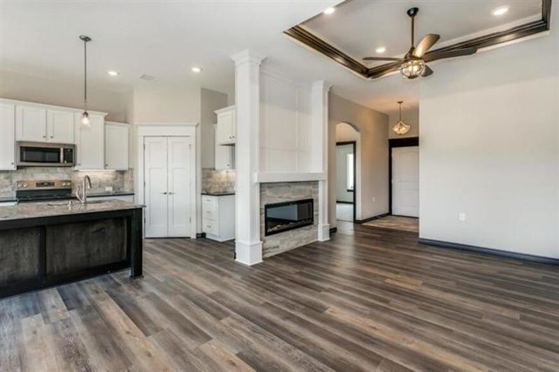 2418 E Madison Ave Apt 1701, Derby, KS 67037