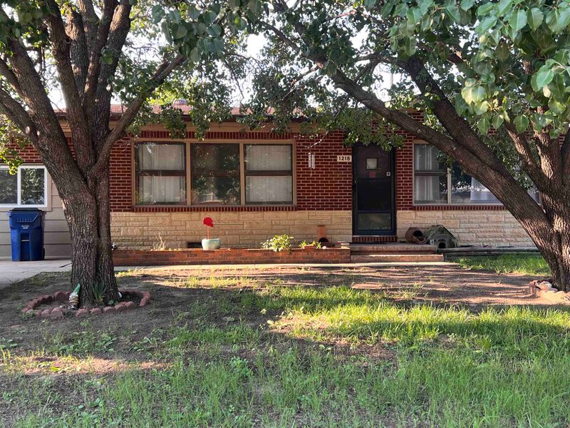 1218 E Fortuna St, Wichita, KS 67216