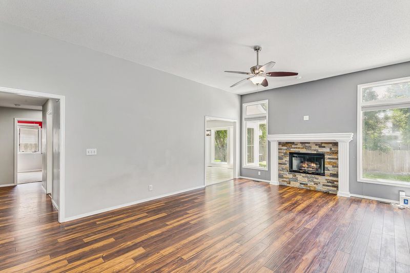 1403 W Elm St, Andover, KS 67002