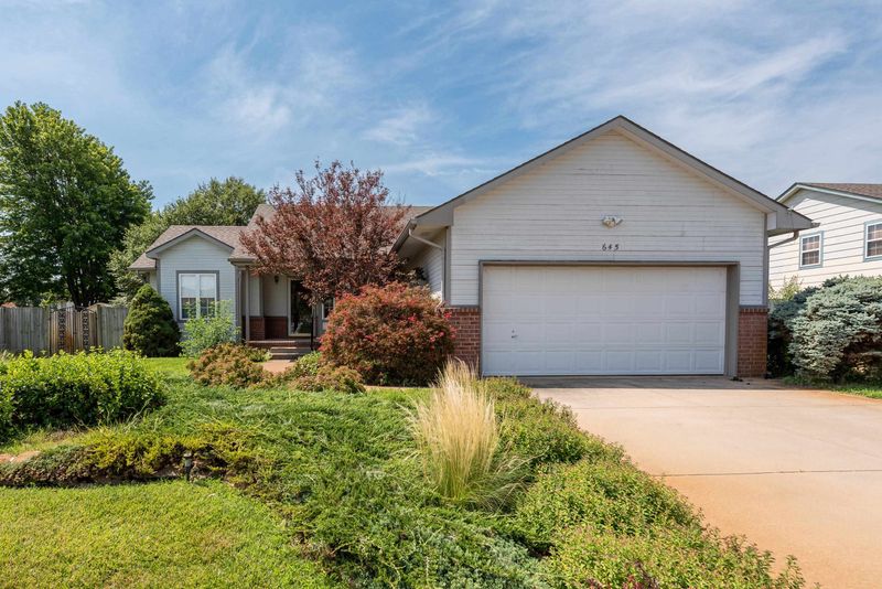 645 E 3rd St, Valley Center, KS 67147-2371
