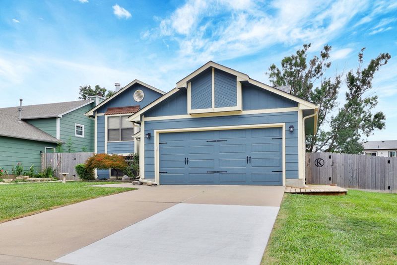 8903 E Cessna St, Wichita, KS 67210