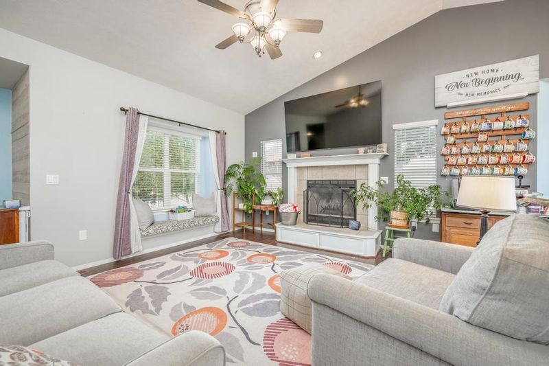 1422 W Browning, Andover, KS 67002