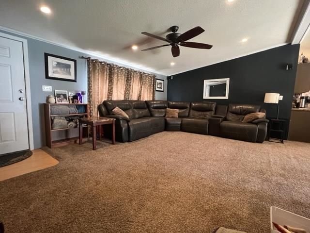 948 N Brook Rd, Belle Plaine, KS 67013