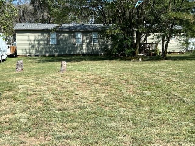 948 N Brook Rd, Belle Plaine, KS 67013