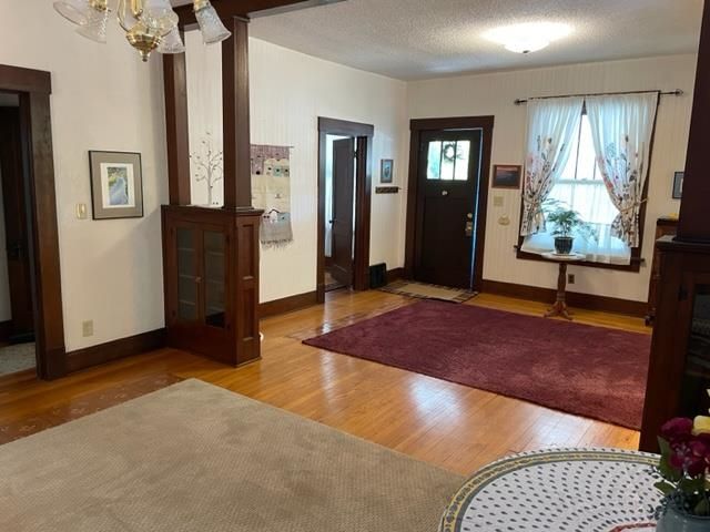 922 E Broadway, Newton, KS 67114
