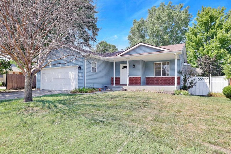 328 E Showalter St, Rose Hill, KS 67133