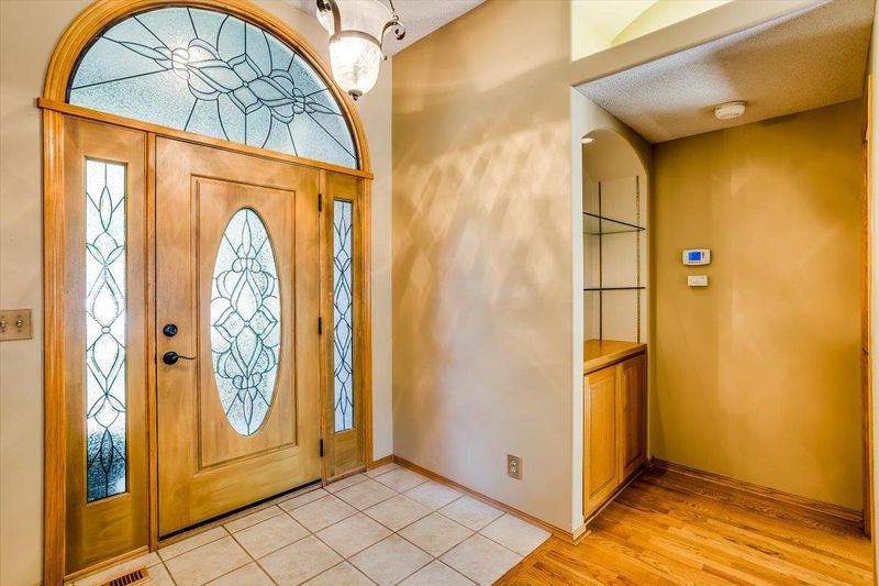 406 N Timberridge Cir, Wichita, KS 67230
