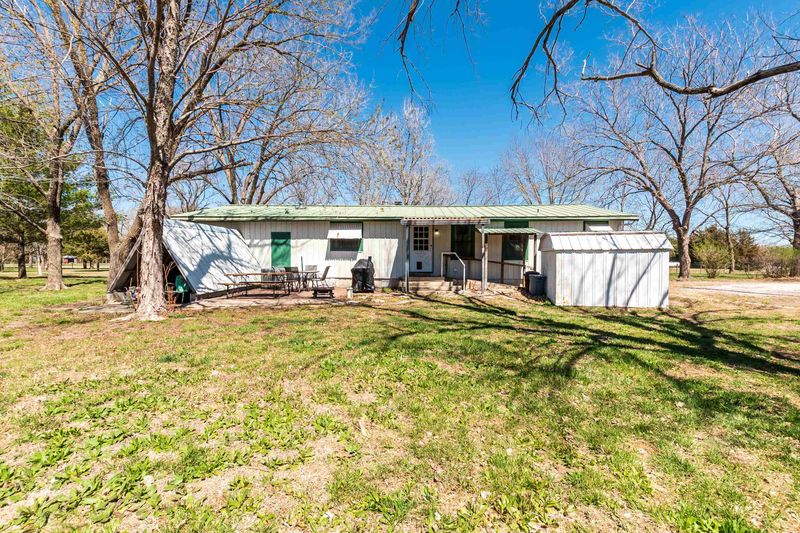 10541 Sheri Ln, Mulvane, KS 67110