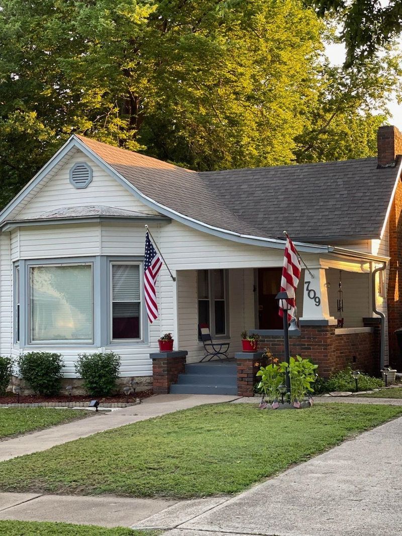 709 S A St, Arkansas City, KS 67005