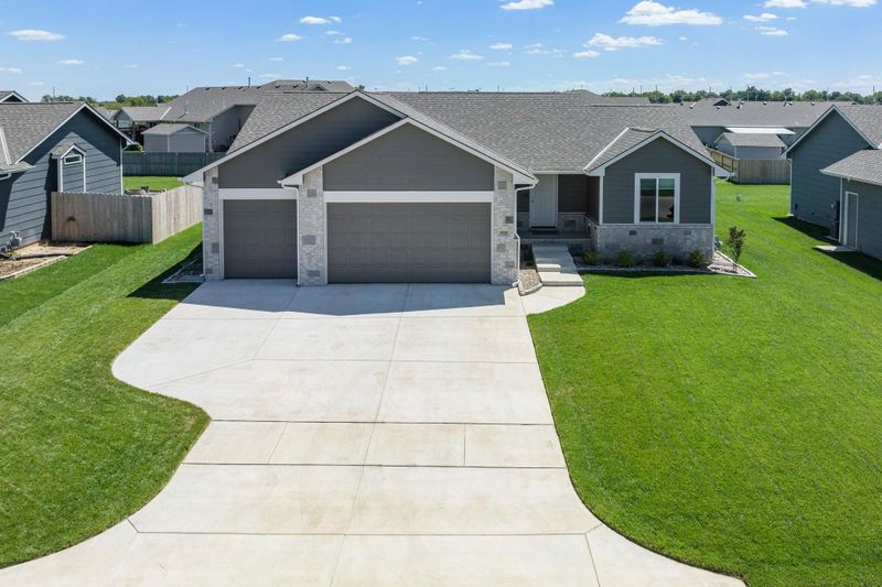 1020 N Casado Ct, Goddard, KS 67052