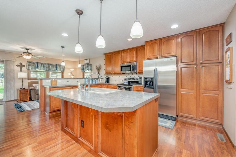 1512 E Maple, Derby, KS 67037