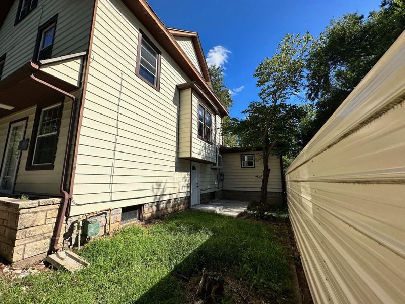 1523 E 12th Ave, Winfield, KS 67156