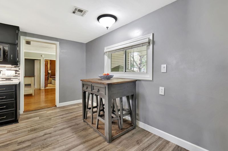 425 W 2nd Ave, Cheney, KS 67025