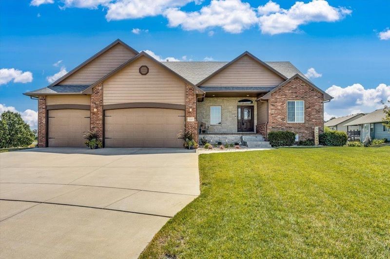 15607 E Hazel Nut Cir, Wichita, KS 67230