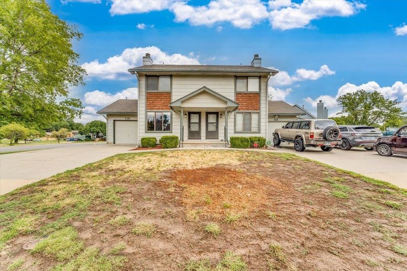 116 W North Point Dr, Derby, KS 67037