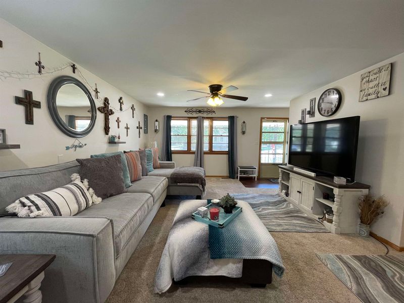 504 E Poplar Ave, Arkansas City, KS 67005