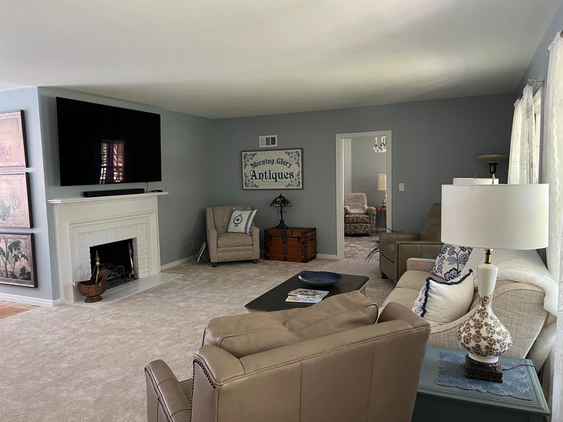 5 Circle Dr, Newton, KS 67114