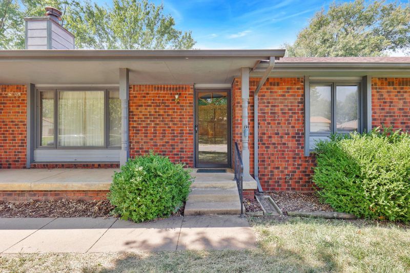 1119 S Hilltop Rd, Derby, KS 67037