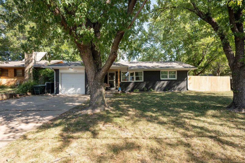 130 E Lincoln St, Derby, KS 67037