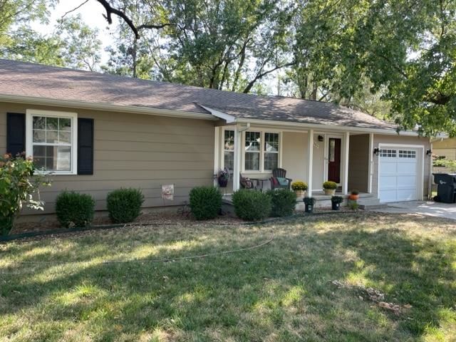 1305 W 9th, Newton, KS 67114