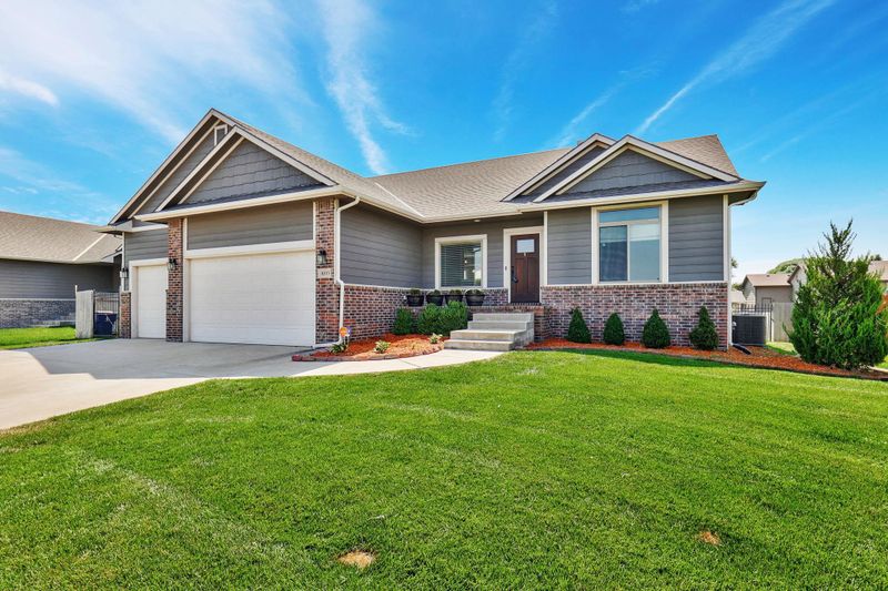 8313 W Kackley Cir, Wichita, KS 67205