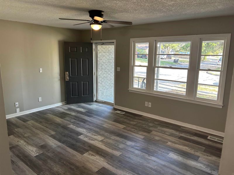 4901 E Orme St, Wichita, KS 67218
