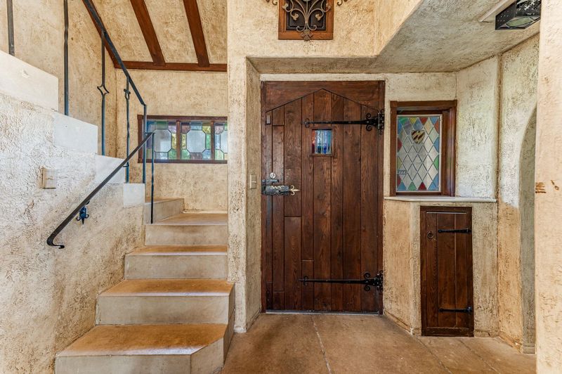 1521 E 10th Ave, Winfield, KS 67156