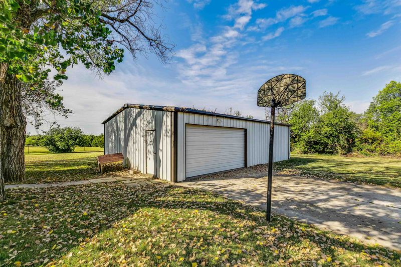 12515 E 71st St S, Derby, KS 67037