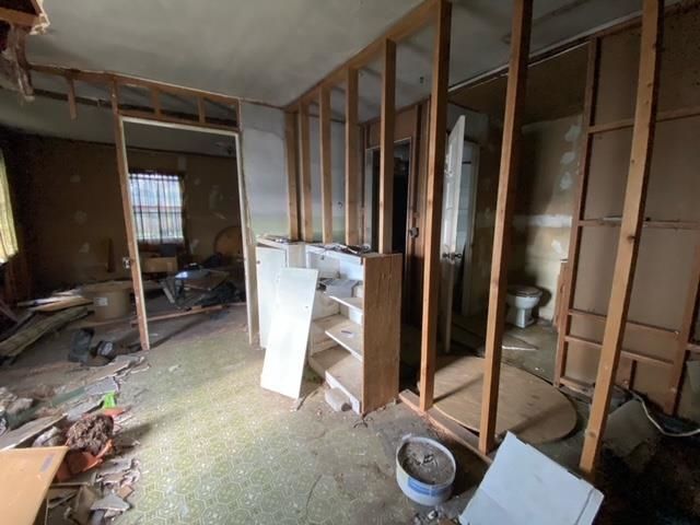 1410 S Bluffview Dr, Wichita, KS 67218