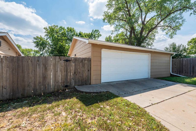 1257 N Baltimore, Derby, KS 67037