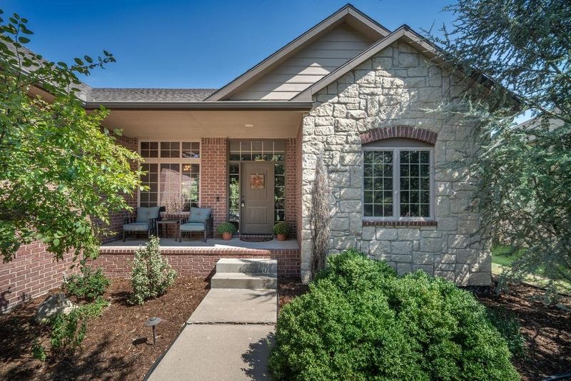 924 N Beau Jardin St, Derby, KS 67037