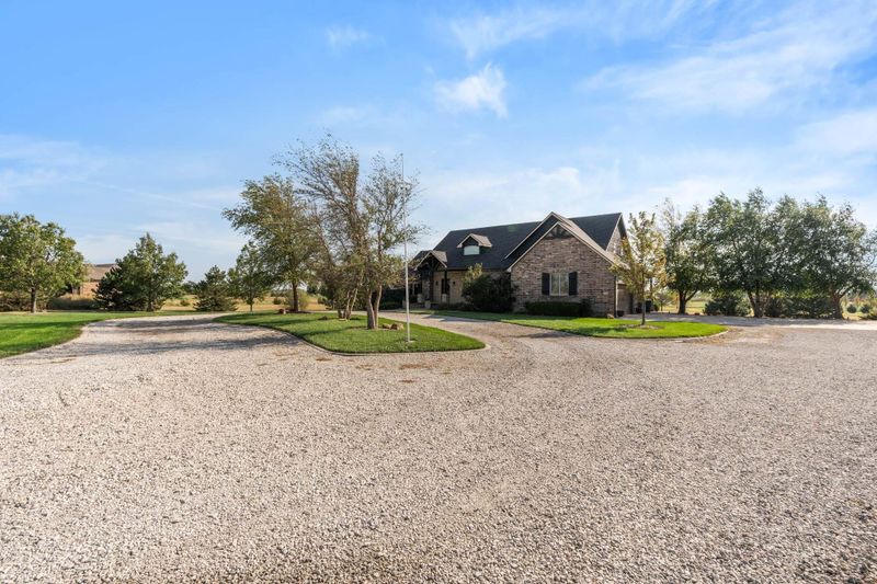 4330 N 247th St W, Andale, KS 67001