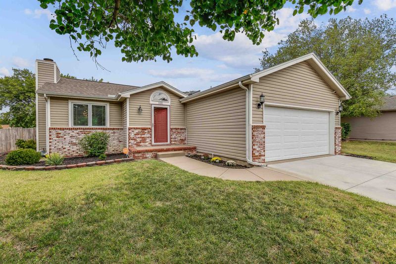 5402 E Mainsgate Rd, Wichita, KS 67220