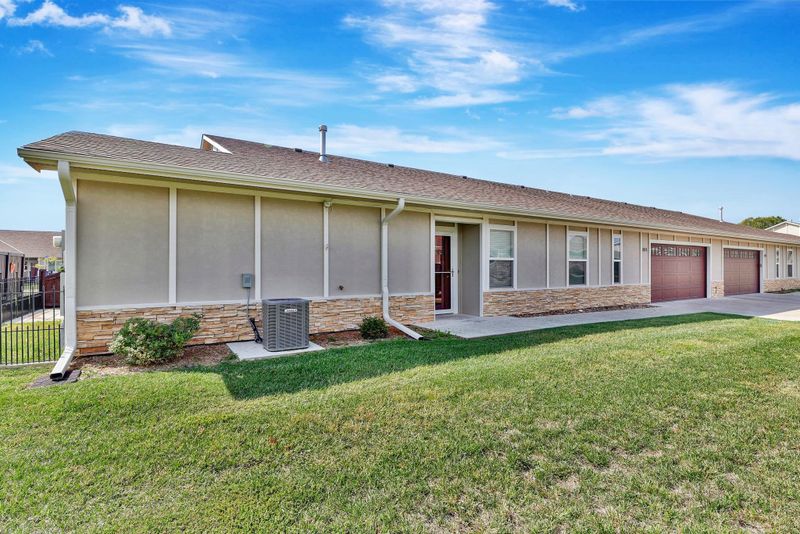 2418 E Madison Ave #804, Derby, KS 67037
