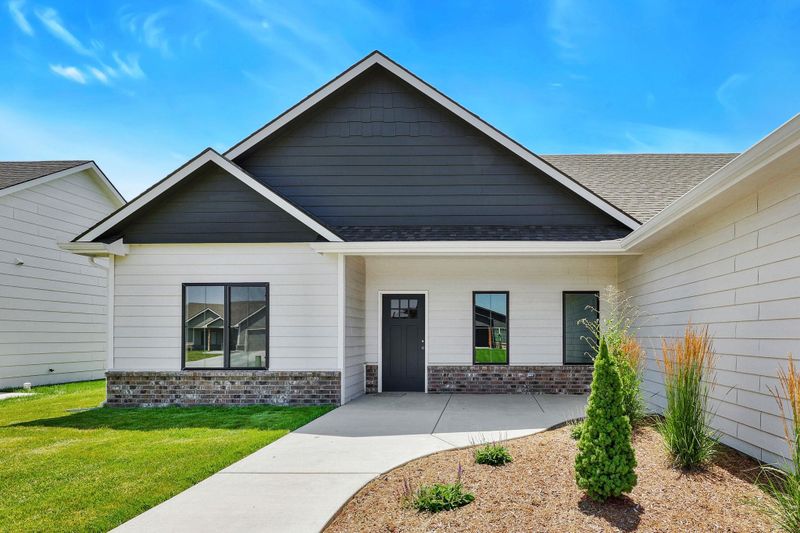 509 S Sweetwater, Maize, KS 67101