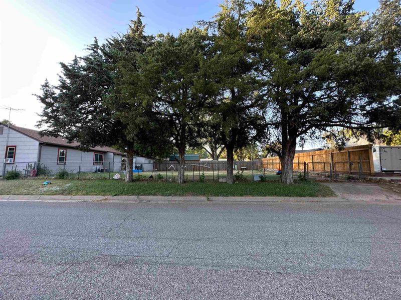 1602 Walnut St, Kingman, KS 67068