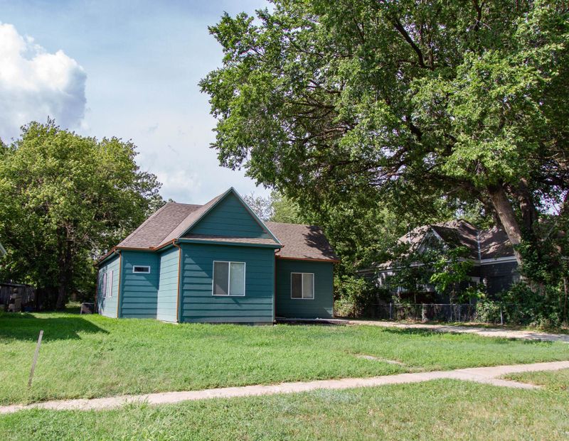 408 E 8th, Newton, KS 67114
