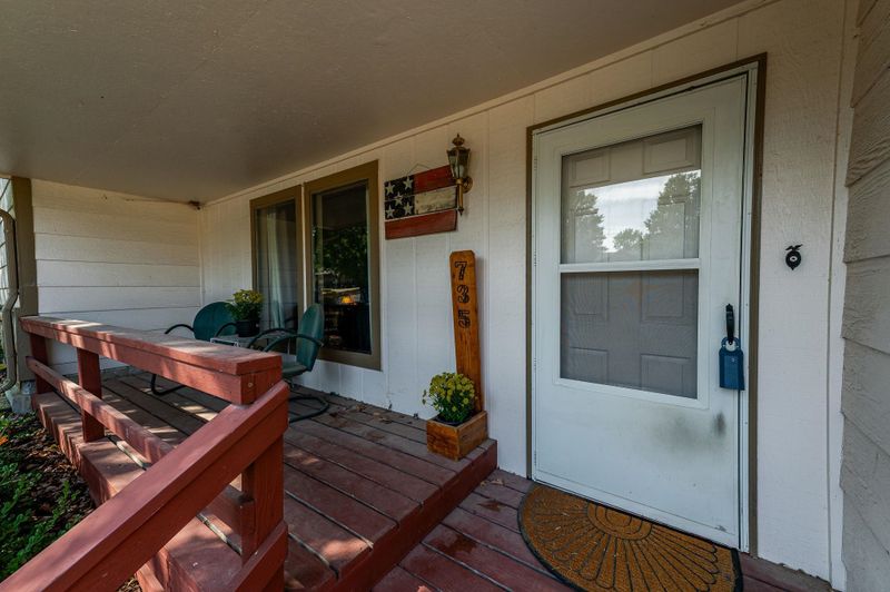735 Sullivan Dr, Mulvane, KS 67110