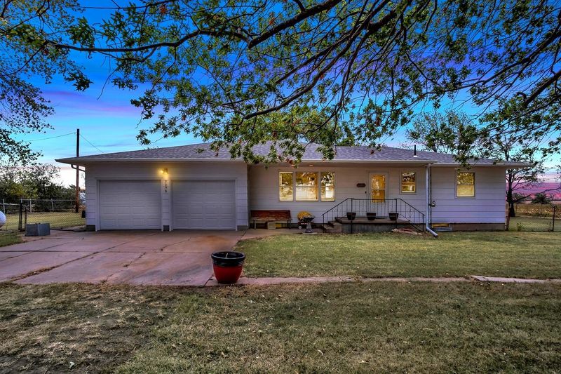 3108 S Ridge Rd, Newton, KS 67114