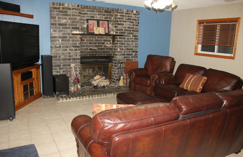 1217 N Starkey St, Augusta, KS 67010