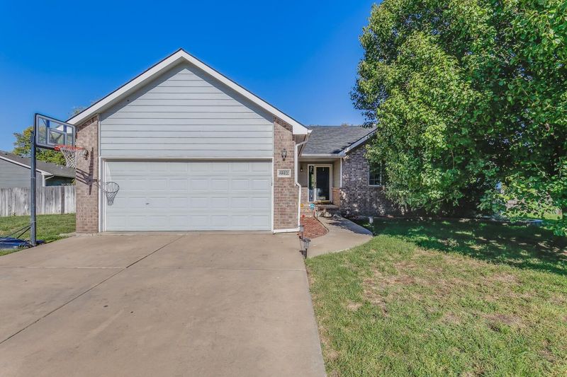 2210 Eastridge St, Goddard, KS 67052-8527